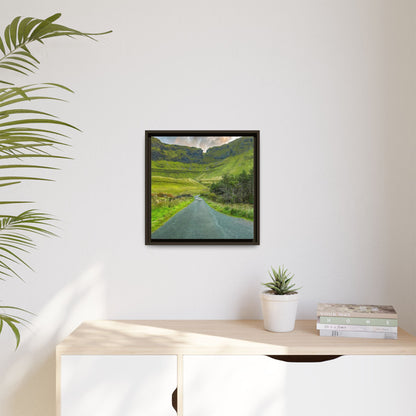 Gleniff Horseshoe Matte Canvas, Framed (Multi-color)