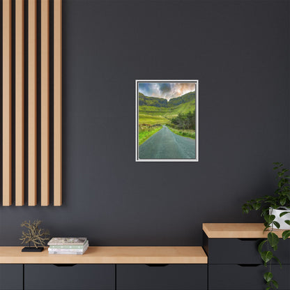 Gleniff Horseshoe Matte Canvas, Framed (Multi-color)