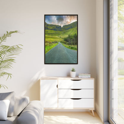 Gleniff Horseshoe Matte Canvas, Framed (Multi-color)