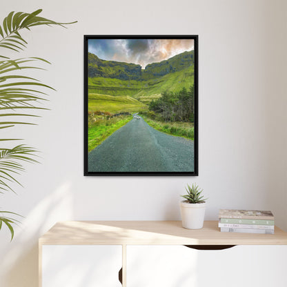 Gleniff Horseshoe Matte Canvas, Framed (Multi-color)
