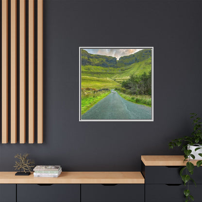 Gleniff Horseshoe Matte Canvas, Framed (Multi-color)